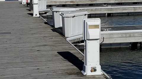 Cruisers Yachts 447 Sport Sedan