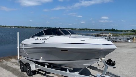 Four Winns Sundowner 205