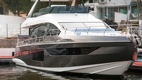 Azimut 68 Plus