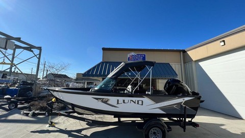 Lund Boats 1875 Crossover XS