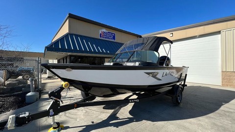 Lund Boats 1875 Crossover XS