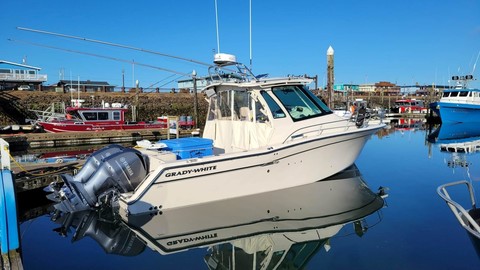 Grady-White Express 330