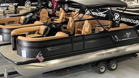 60 x 16 tri-toon passenger vessel