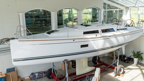 Hanse 348