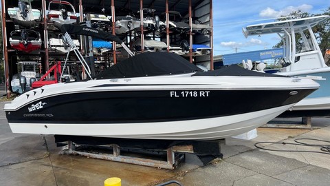 Chaparral 19 H2O Ski & Fish