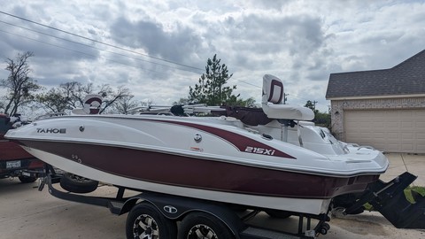 Tahoe 215 Xi