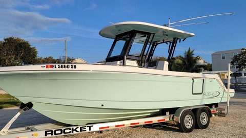 Robalo centre console r272