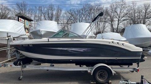 Chaparral 19 H2O Ski & Fish