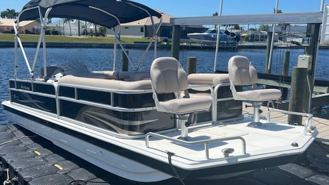 Hurricane fundeck 232