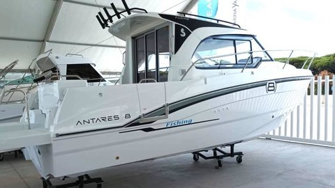 Beneteau Antares 8 OB