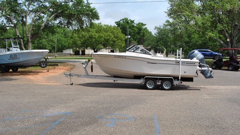 Grady-White Freedom 205