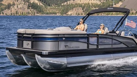 60 x 16 tri-toon passenger vessel