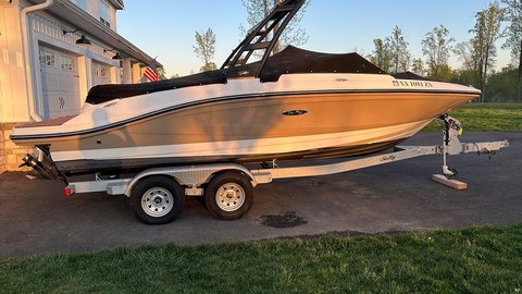 Sea Ray SPX 210