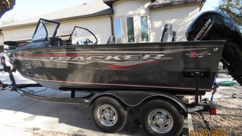 Tracker Targa V-18 Combo