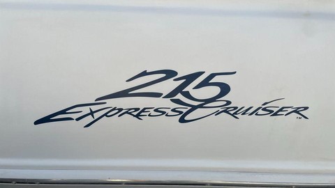 Sea ray 215 express cruiser