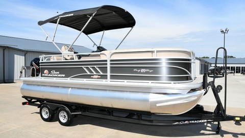 Sun Tracker Party Barge 20 DLX