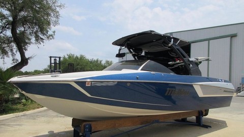 Malibu Wakesetter 24 MXZ