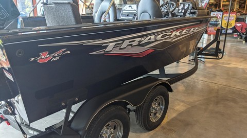 Tracker Targa V-18 WT