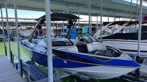 Malibu Wakesetter 23 LSV