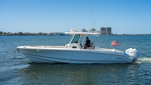Boston Whaler 330 Outrage
