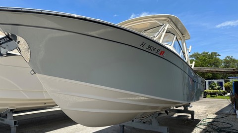 Grady-White Freedom 275