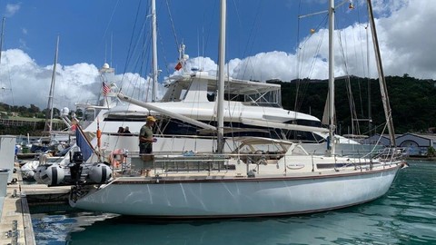 Amel Super Maramu 2000