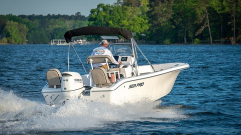 Angler Pro Boats 2900 center console