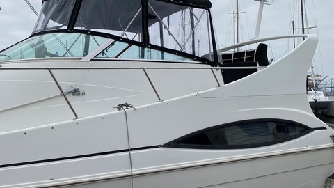Carver 36 Mariner