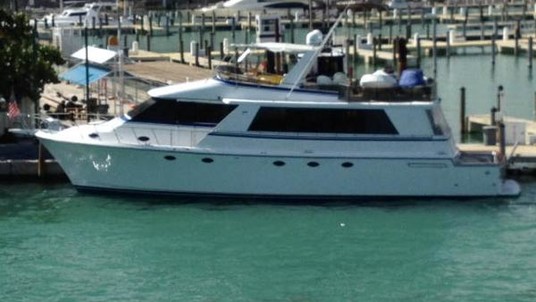 Vantare Cockpit Motoryacht