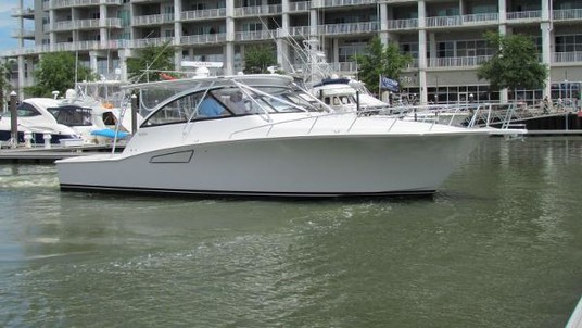 Cabo 41 Express cruiser