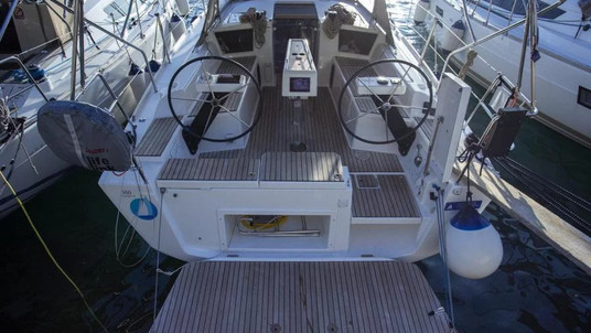 Dufour 360 GL - 3 cab.