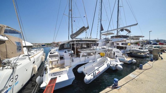 Nautitech 40 open NEW - 4 + 2 cab.