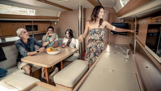 Dufour Grand Large 382