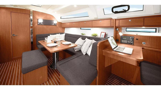 Bavaria Cruiser 41 Style