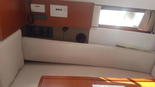 Beneteau Oceanis 38.1