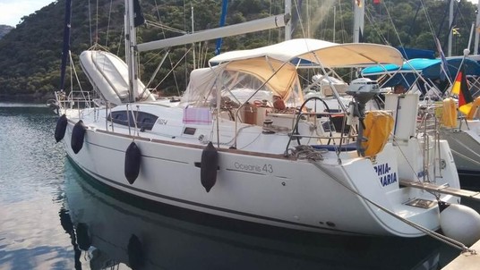 Beneteau Oceanis 43