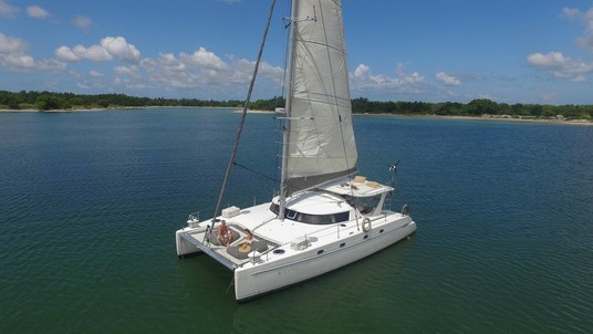 Fountaine pajot belize 43