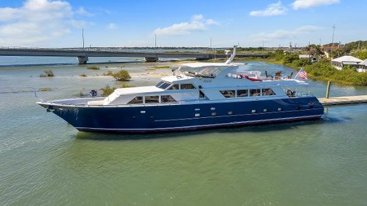 Broward Raised Pilothouse