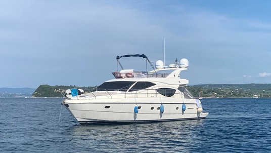 Ferretti Yachts 500