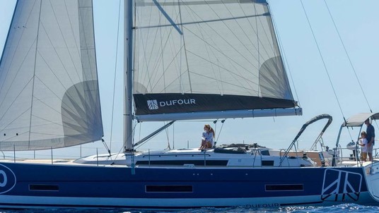 Dufour 530