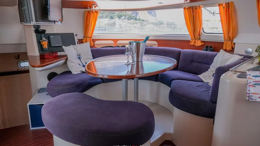 Fountaine pajot belize 43