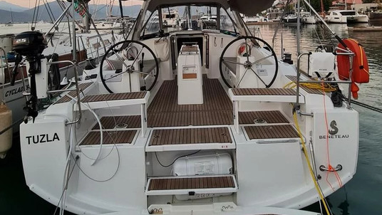Beneteau Oceanis 38.1