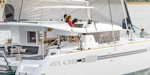 Lagoon 450 SporTop