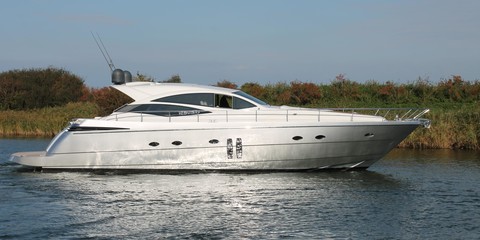 Pershing 62