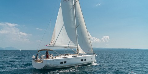 Hanse 548