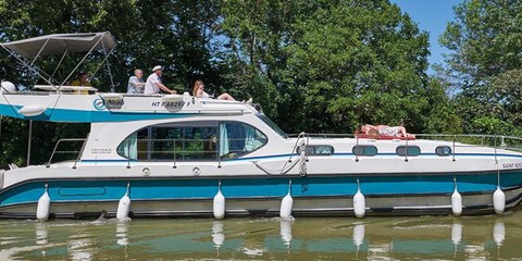 Cantieri estensi goldstar 560 c fly