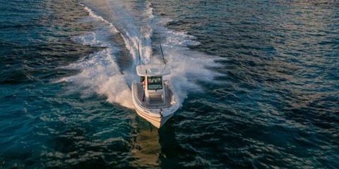 Boston Whaler 250 Outrage