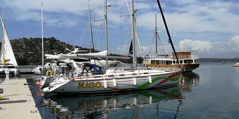 Bavaria 44