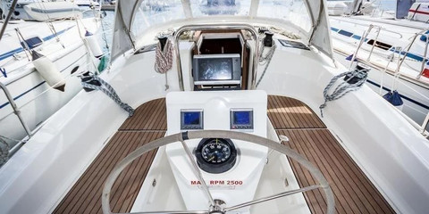 Bavaria Cruiser 36