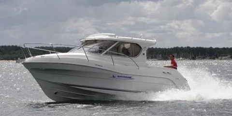 Quicksilver 750 Weekend